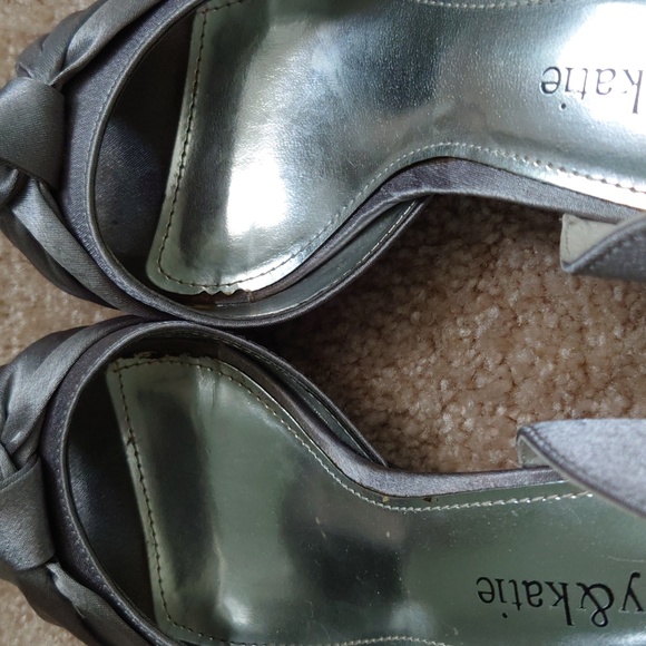 Kelly&Katie Silver Heels Size 7 - Picture 3 of 6